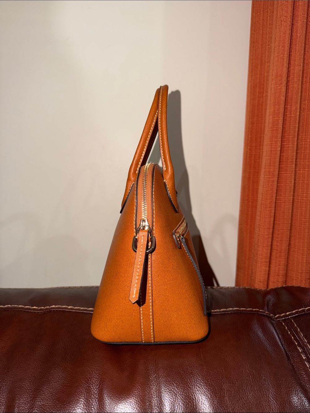 ‼️Dooney & Bourke Domed Leather Satchel Crossbody Bag - Picture 6 of 11